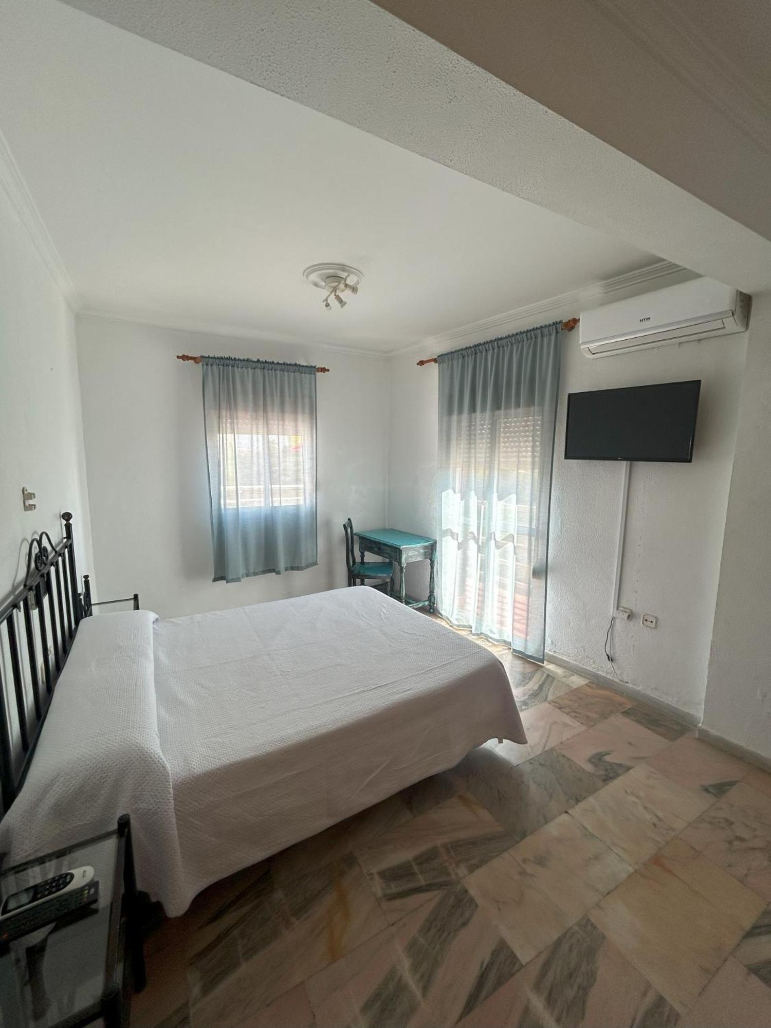 El Ancla Hotel Alcala del Rio Eksteriør billede