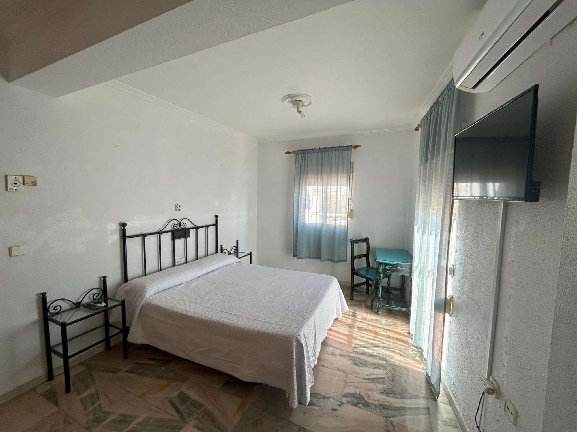 El Ancla Hotel Alcala del Rio Eksteriør billede