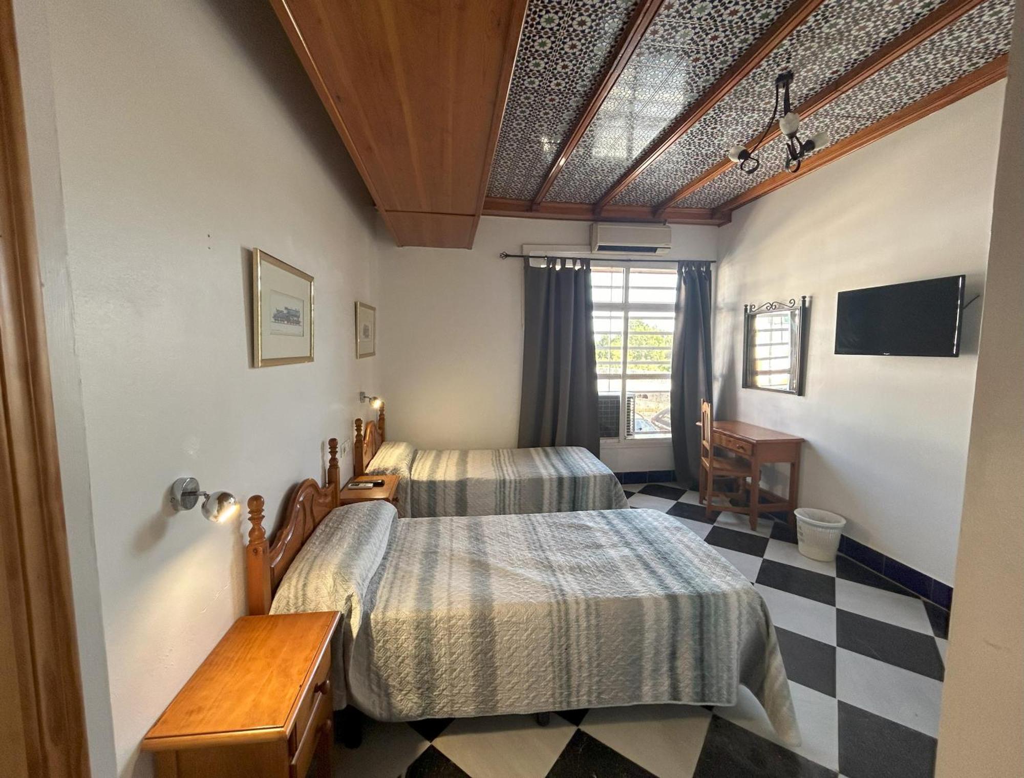 El Ancla Hotel Alcala del Rio Eksteriør billede
