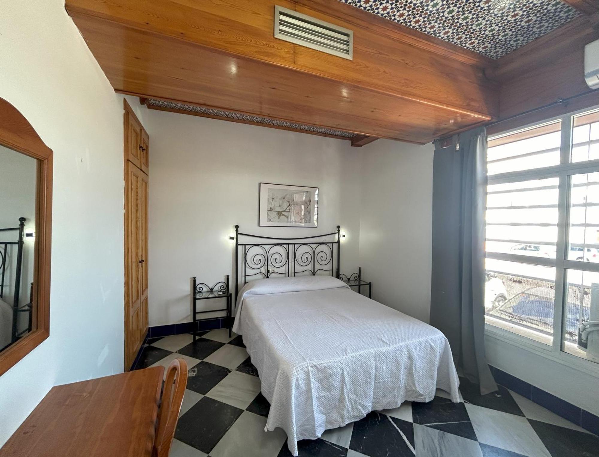 El Ancla Hotel Alcala del Rio Eksteriør billede