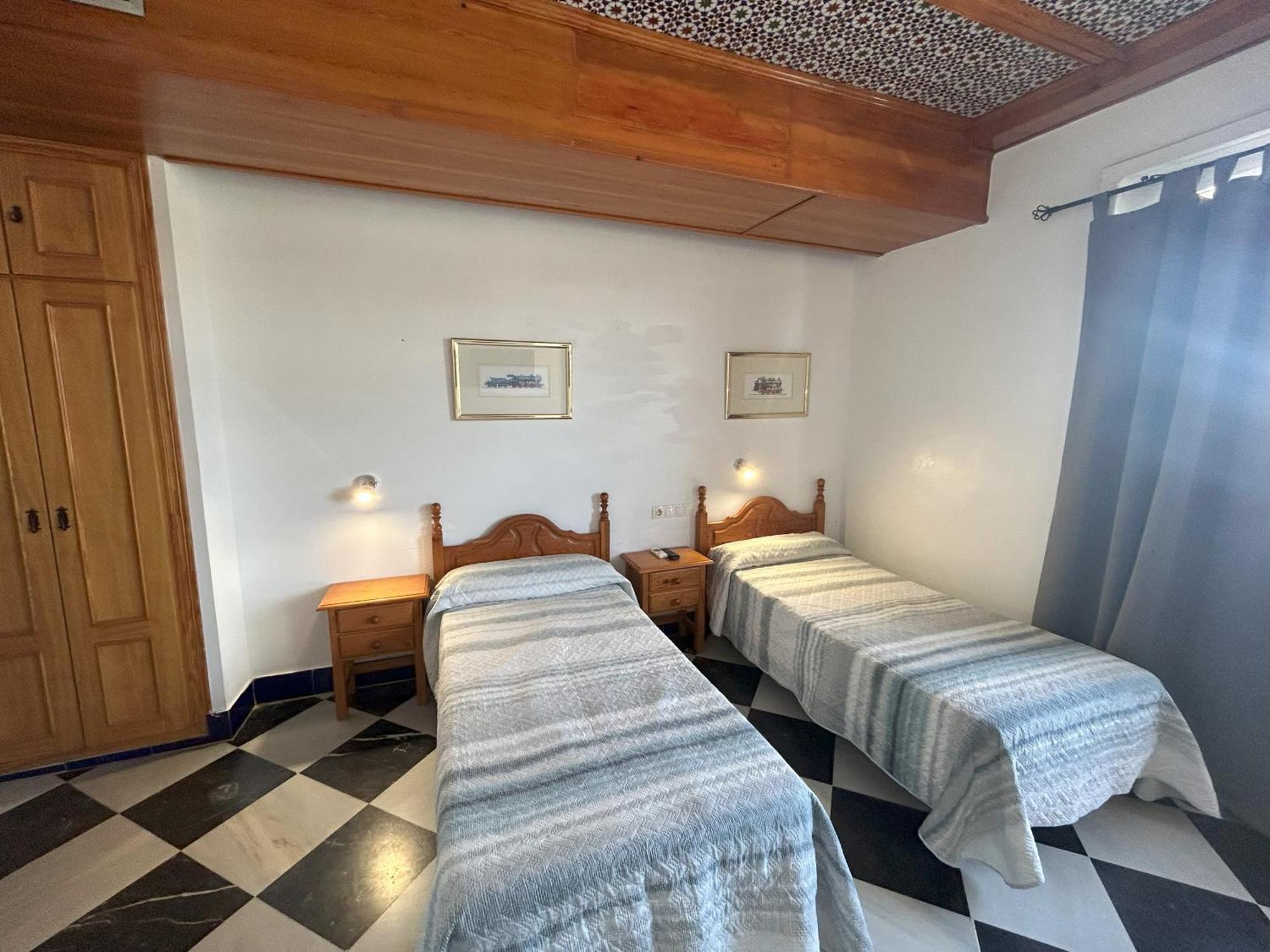 El Ancla Hotel Alcala del Rio Eksteriør billede