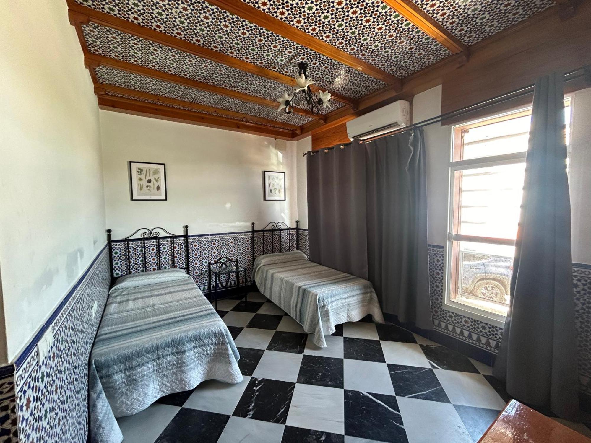 El Ancla Hotel Alcala del Rio Eksteriør billede